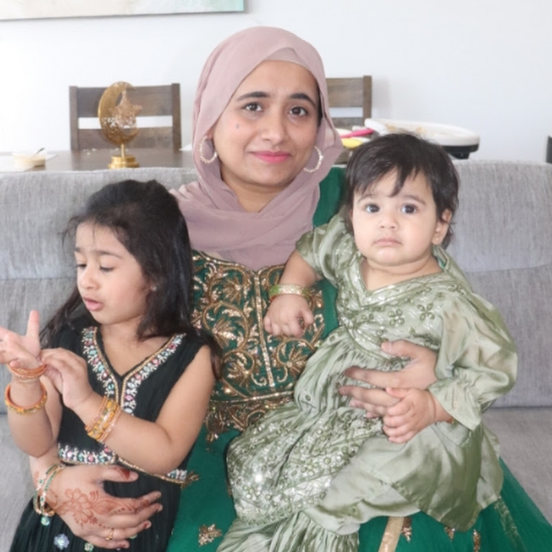 Mama Munchkin and More