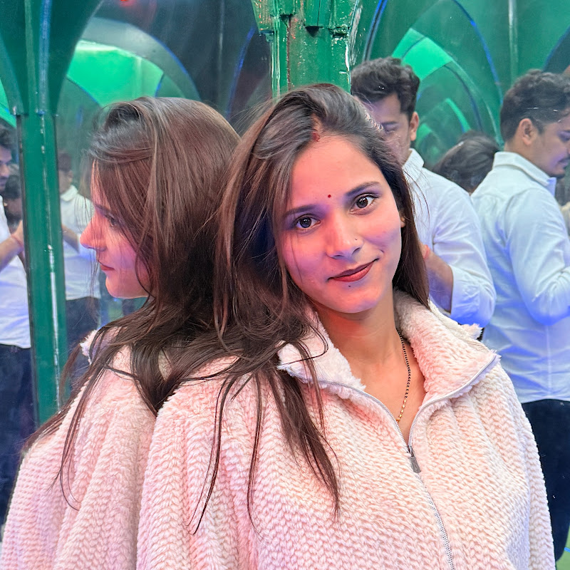 Hire Simply Shivani  — Cultural Experiences & Expat Life YouTube creator for sponsorships