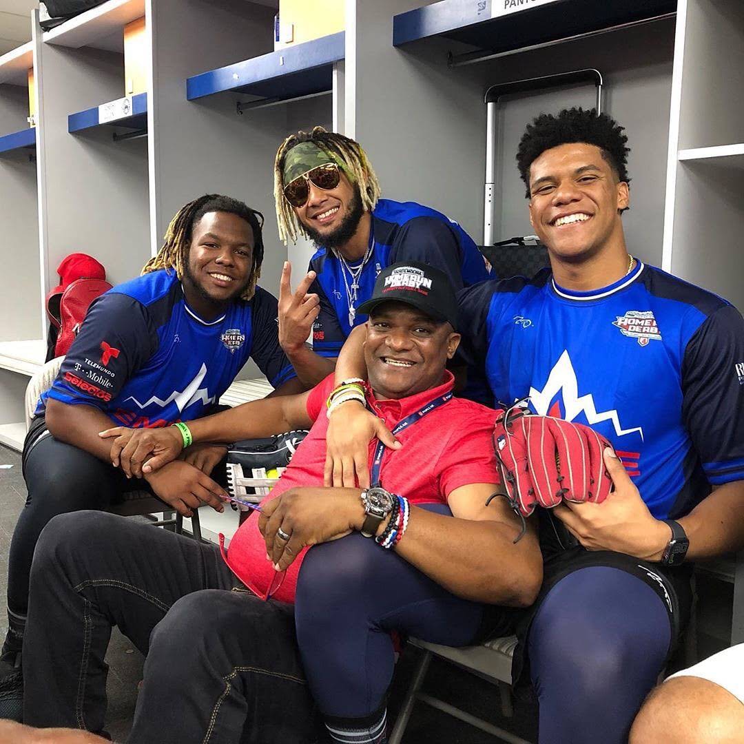 Post from Academy Baseball Jesus Con Nosotros