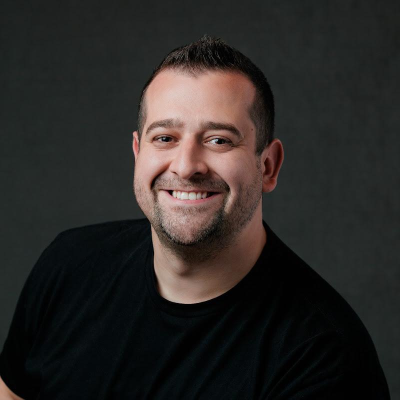 Vlad Talks Tech Logo