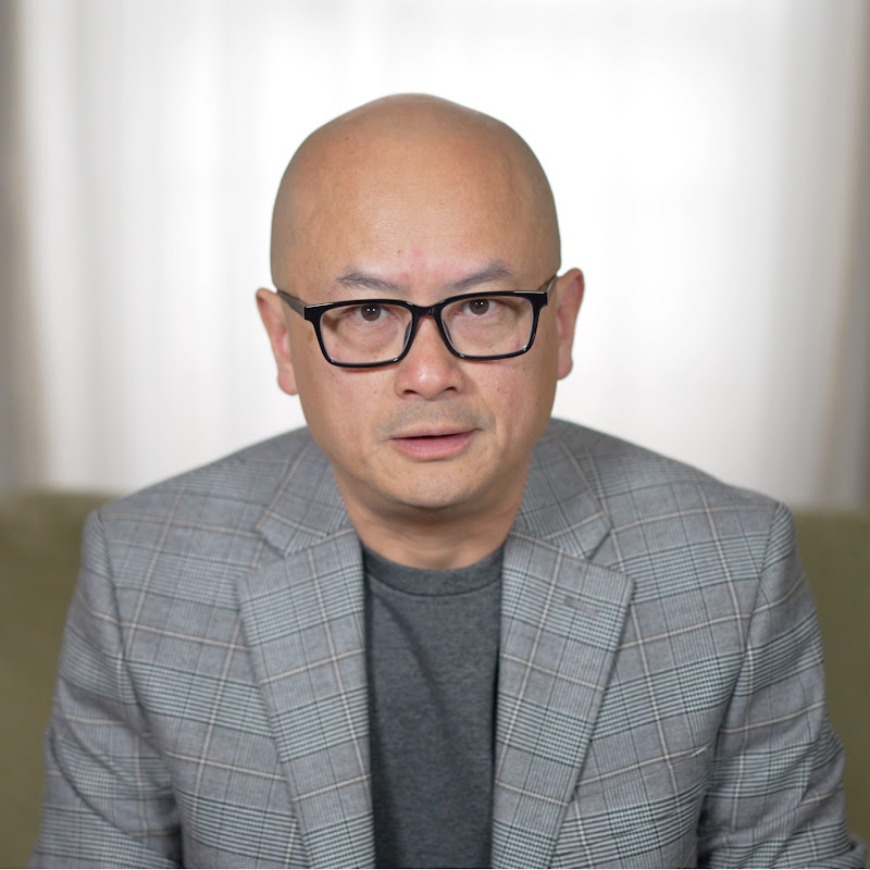 记者易速利 Logo