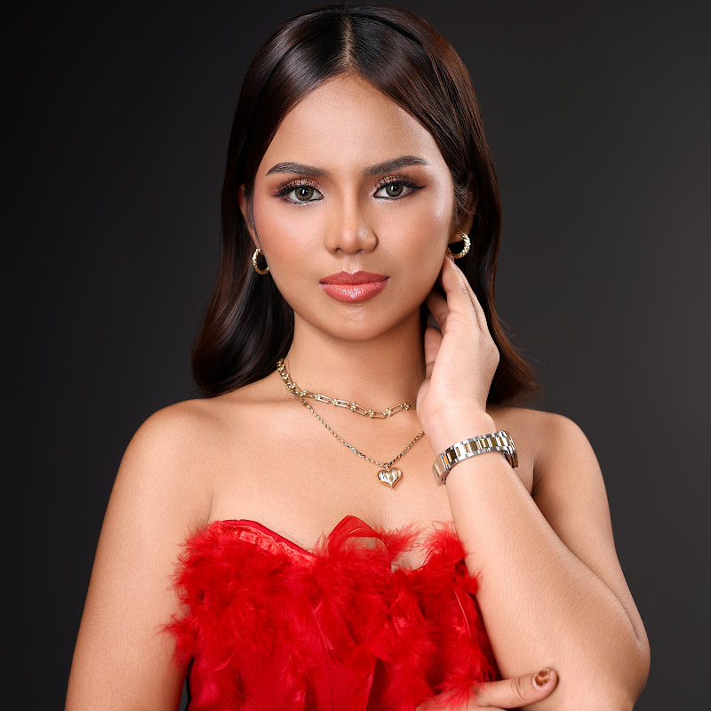 Filipina Elated