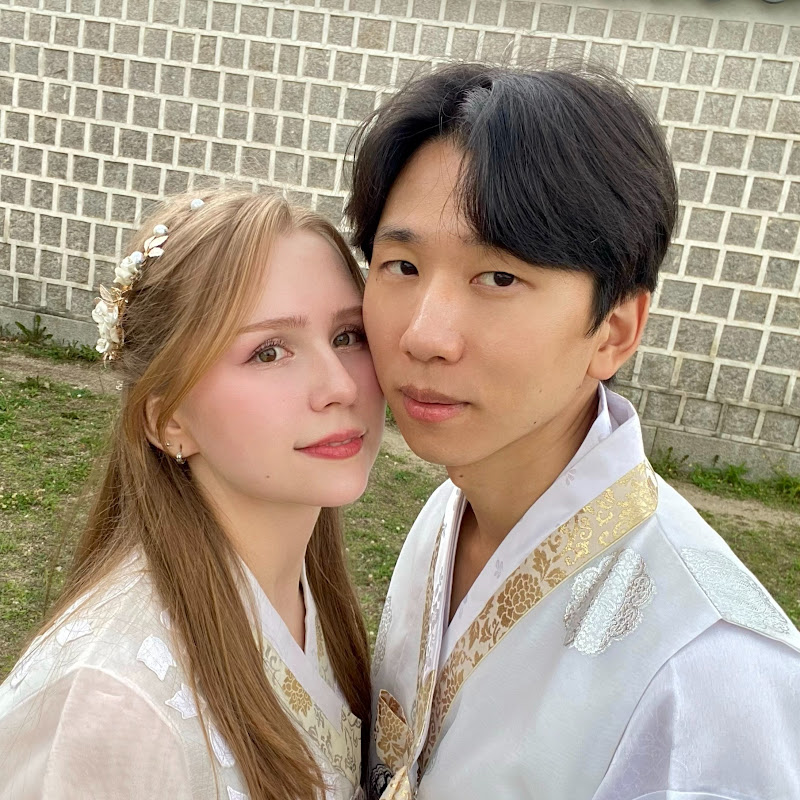 예나러브 [Jun & Yena] Logo