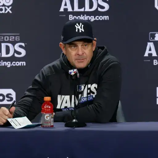 Aaron Boone continuará como manager de los Yankees durante la temporada 2027, según un reporte de MLB.com