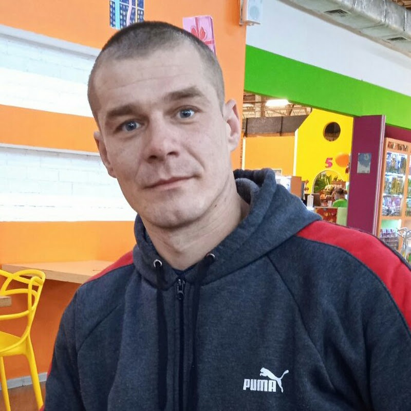 Дмитро Богач Logo