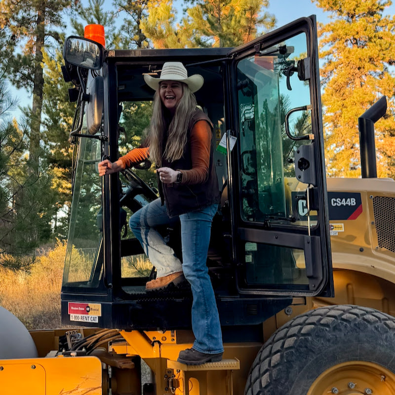Country Living with Elizabeth