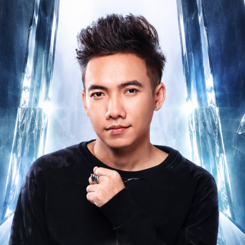 Phạm Trưởng Official