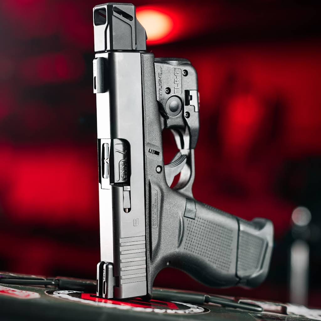 レア皿chicano rap GUN UNDER THE GUN ZX Gun