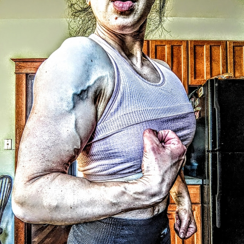 Powerlifting Girl