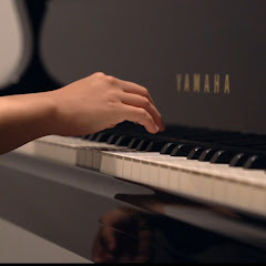 kumaru - anime on piano