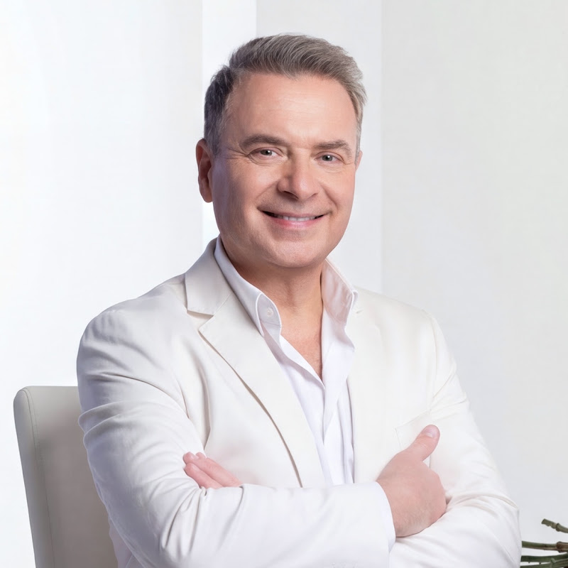 Александр Добронравов