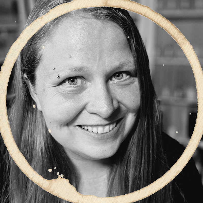 LUISE HEINZL - JUNK JOURNAL ART Logo