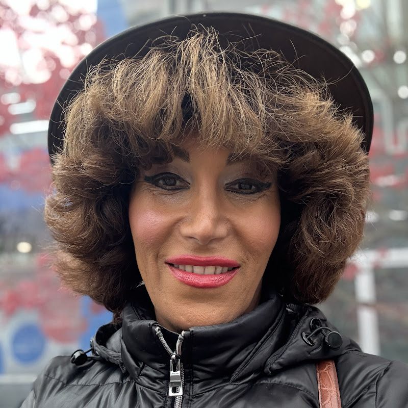 Tanaz Mehraban        تناز مهربان