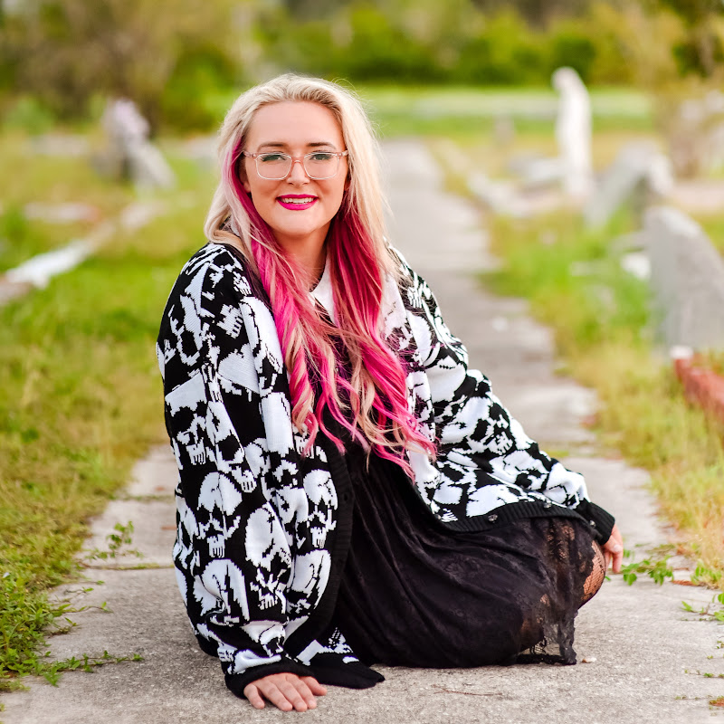 Lauren the Mortician Logo