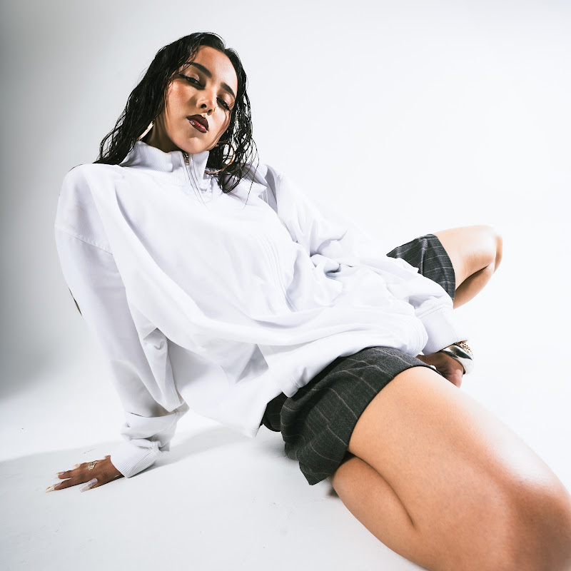 GRACE SORENSEN @realgraces | Thizzler