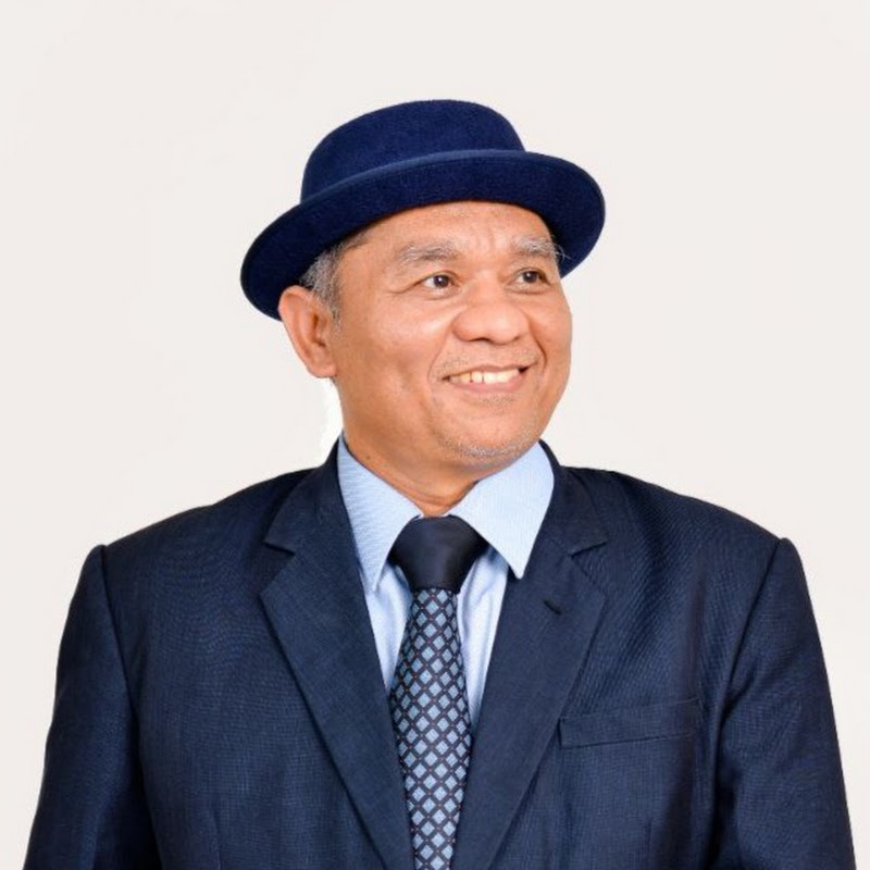 Prof. Agustino Zulys
