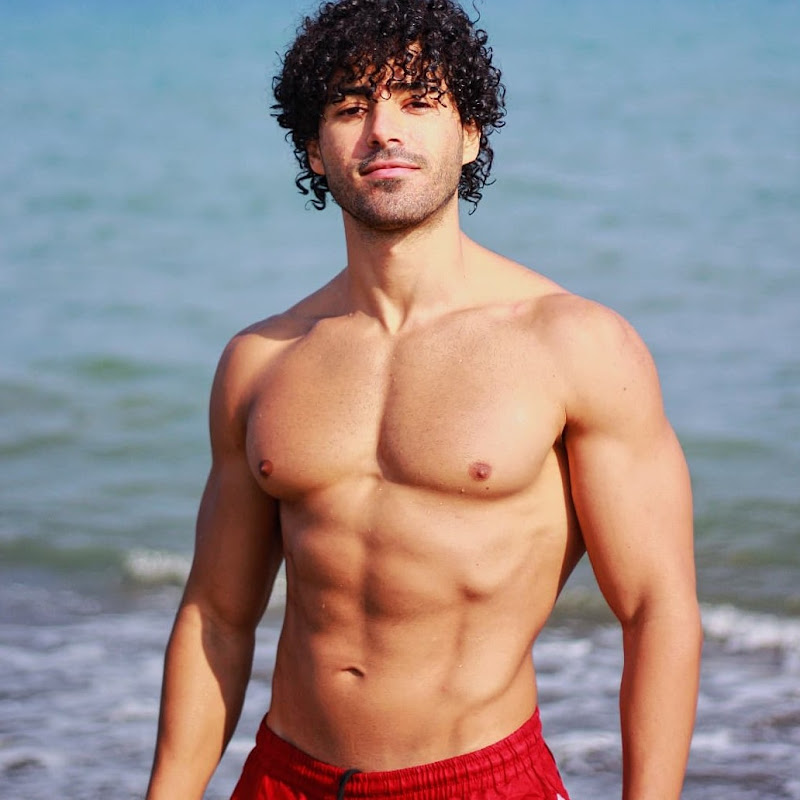 AmoodyCurly