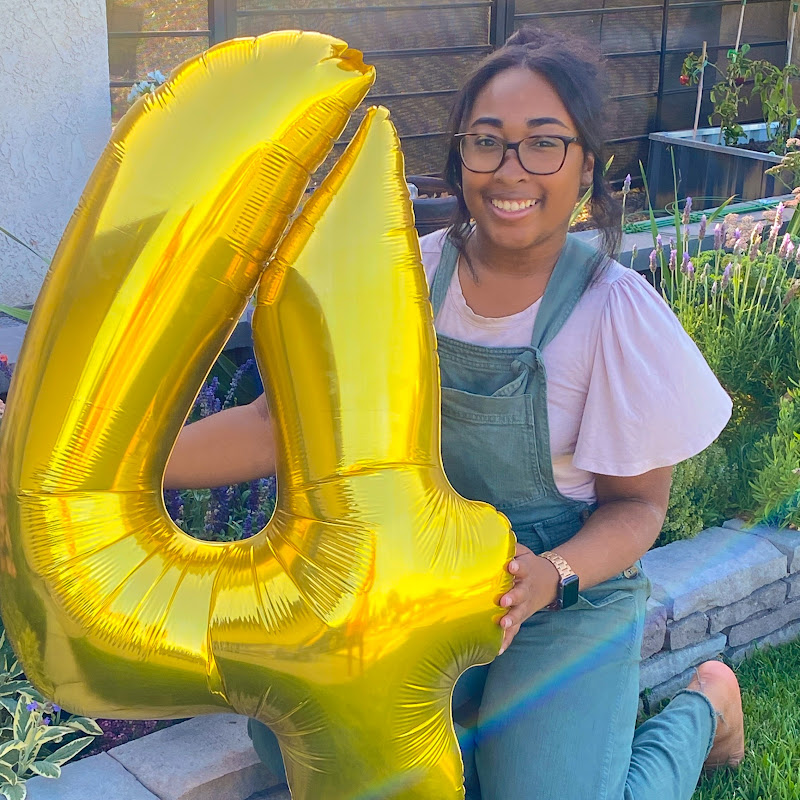 Miss.Money's Minis Logo