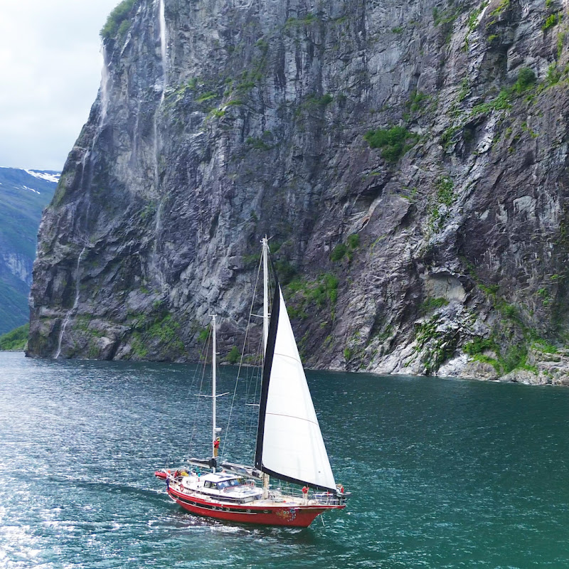 lauradekkerworldsailing