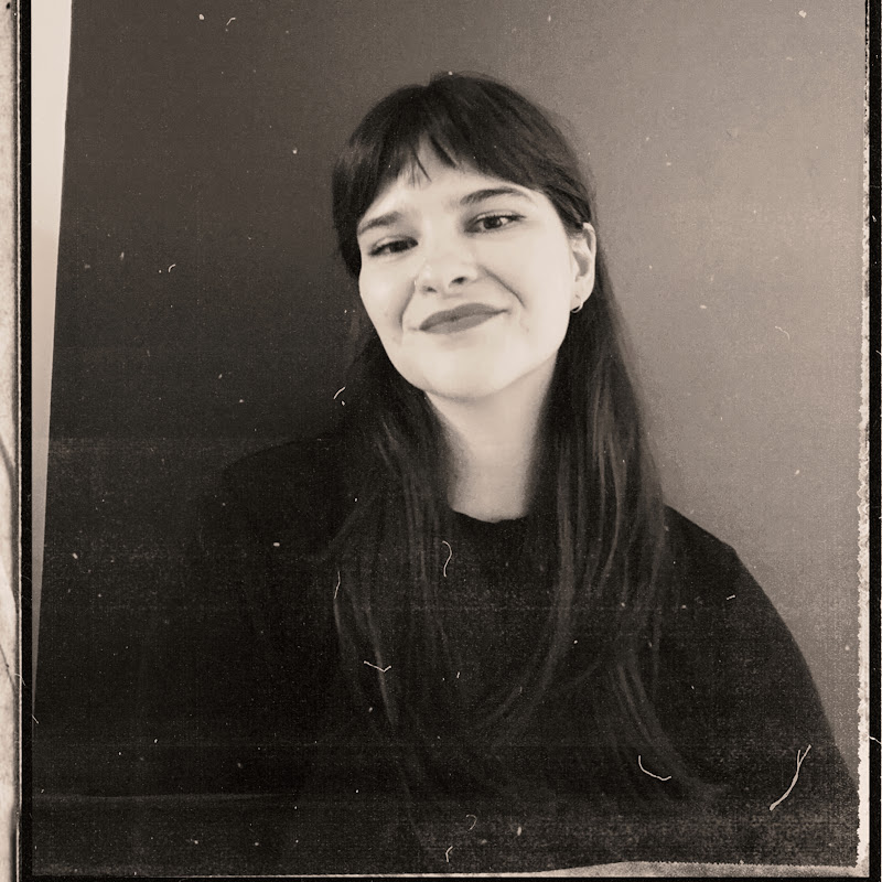 Caity Rose - Booktube