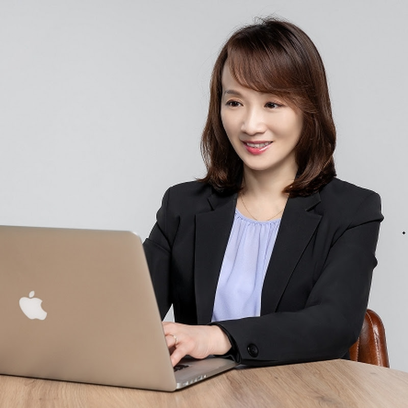 走圖小天后-林穎 Logo