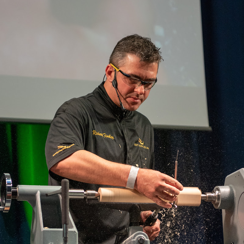 Richard Findley Logo