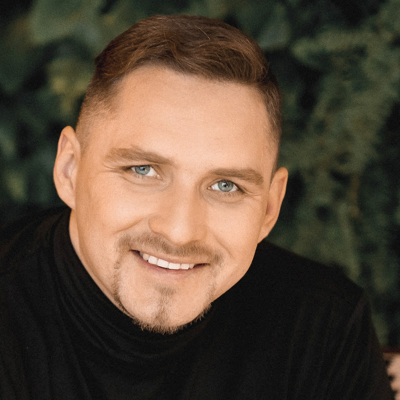 Роман Козырев МЕДИТАЦИИ и ГИПНОЗ Logo