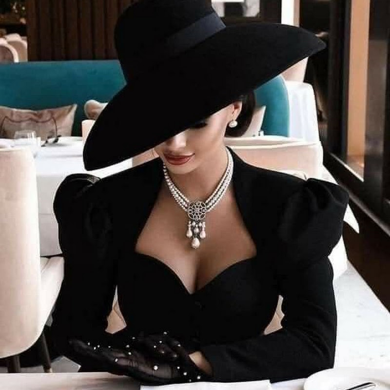 WhatCelebWear?