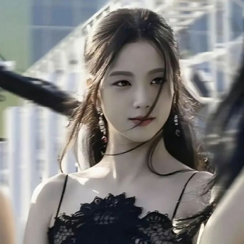 𝑸𝒖𝒆𝒆𝒏 𝑨𝒓𝒊𝒃𝒂