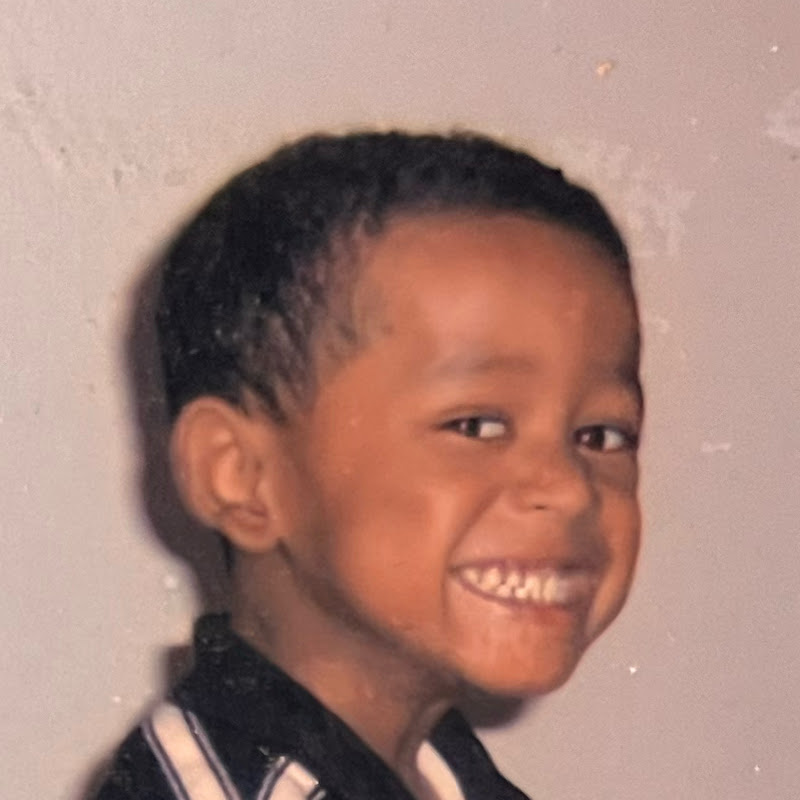 Hire SelfMade LoverBoiii  — Entertainment YouTube creator for sponsorships