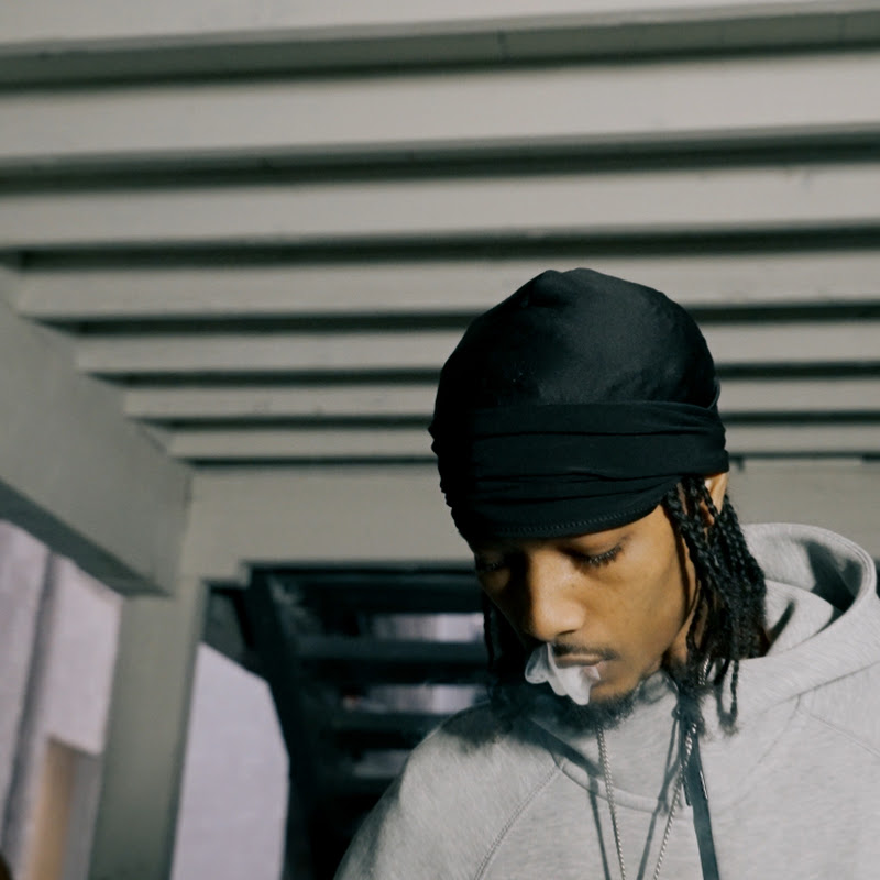 booterhussle-j7f @booterhussle-j7f | Thizzler
