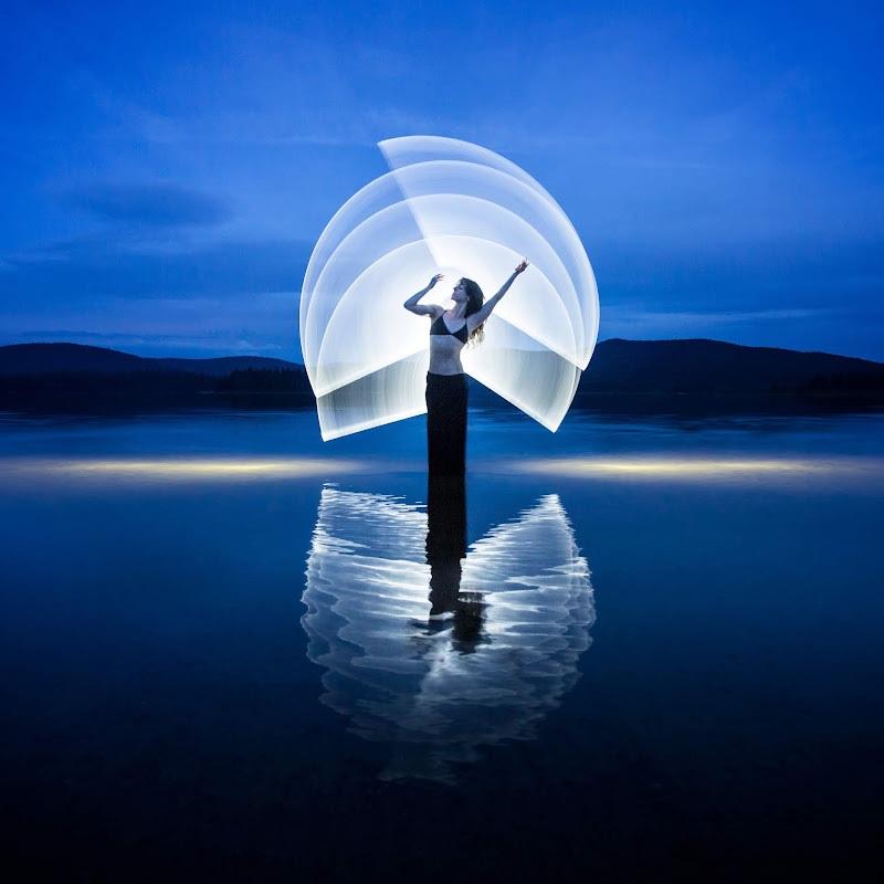 Eric Paré - Light-painting photographer