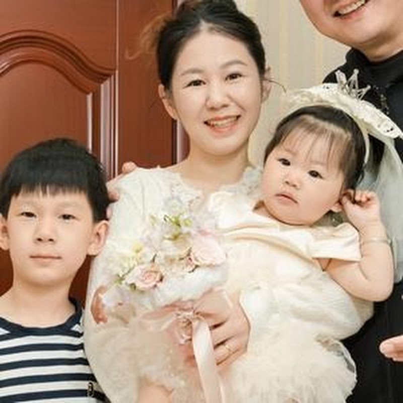 鸣宝一家房车慢游记 Logo