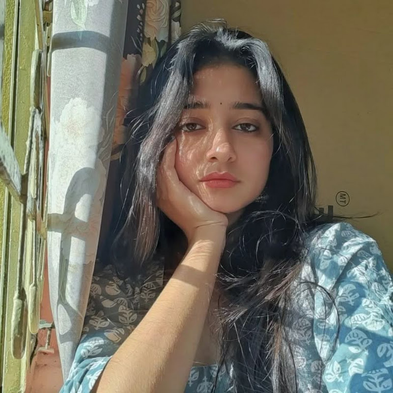 Simiii Playz