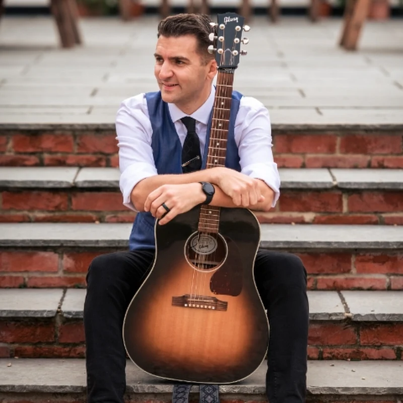 Kyle Chater Acoustic