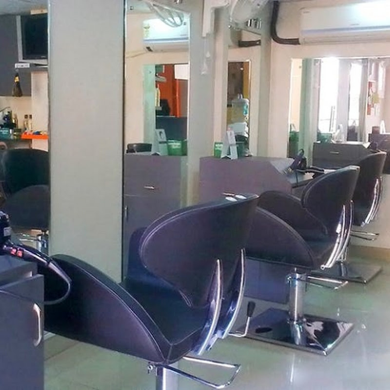 N S Hair salon