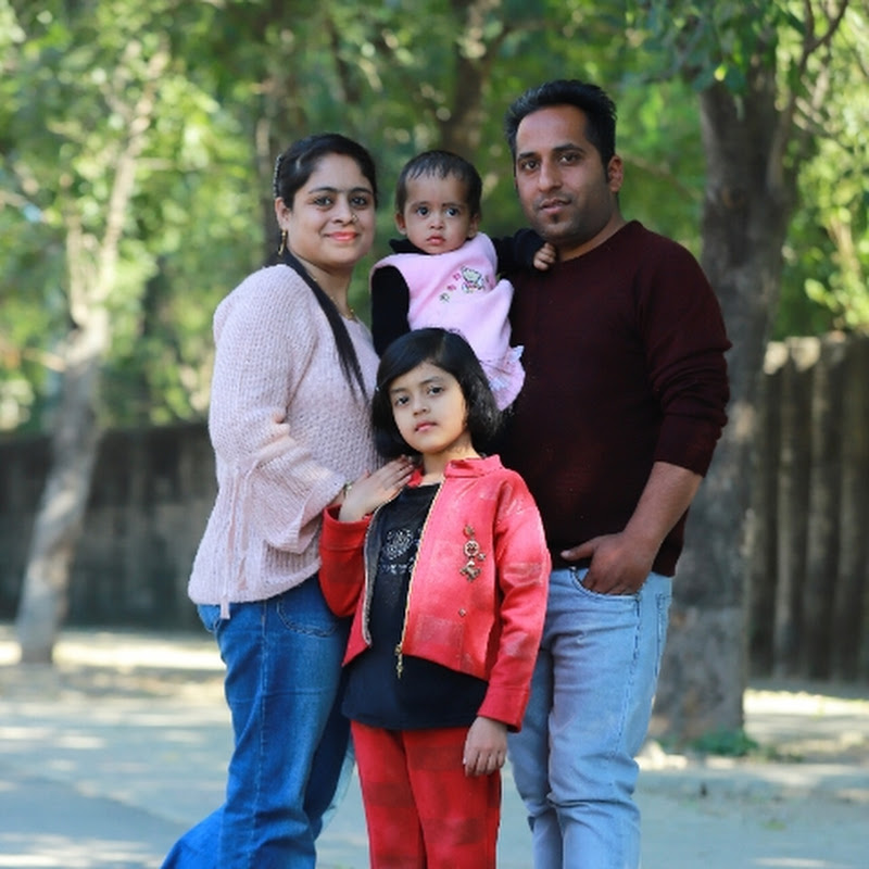 Nanha blogger with family ♥