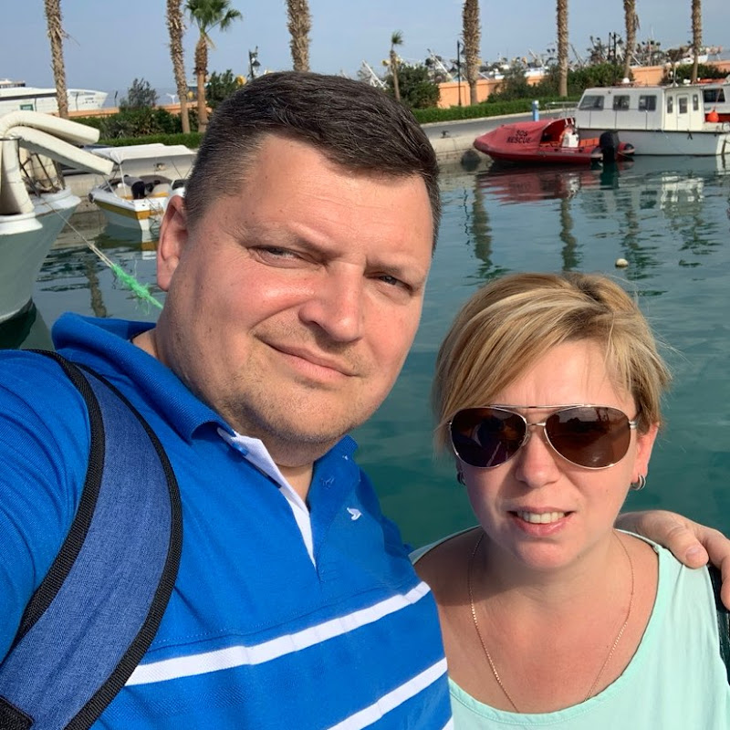 Олег и Валя - Travel ВЛОГ Logo