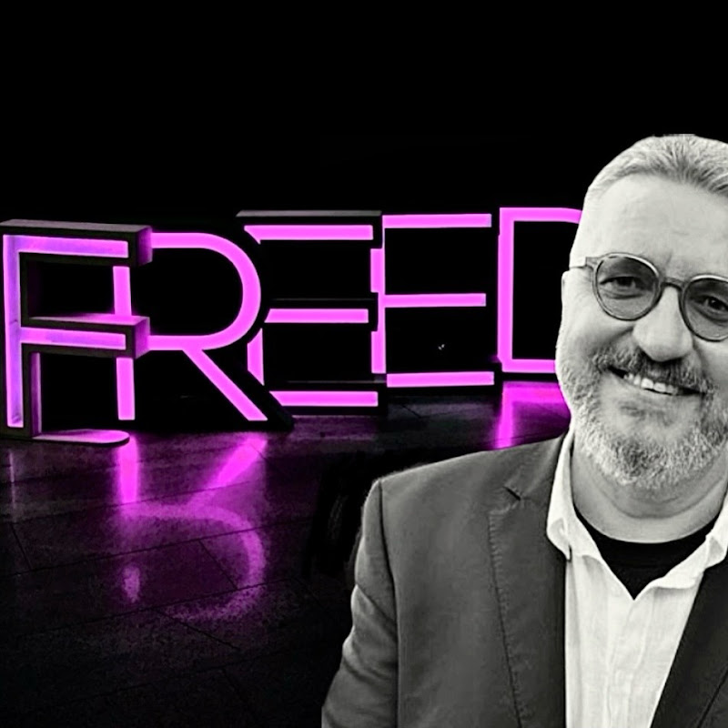 Мартин Карбовски Logo