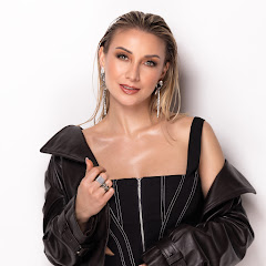 Anna-Carina Woitschack - Topic