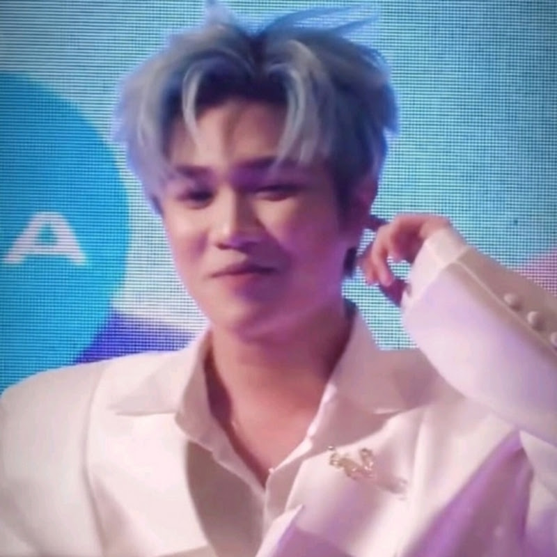 Cừu🐑Muzik🐼bay như Flash