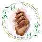Luxury Nails at Home  logo