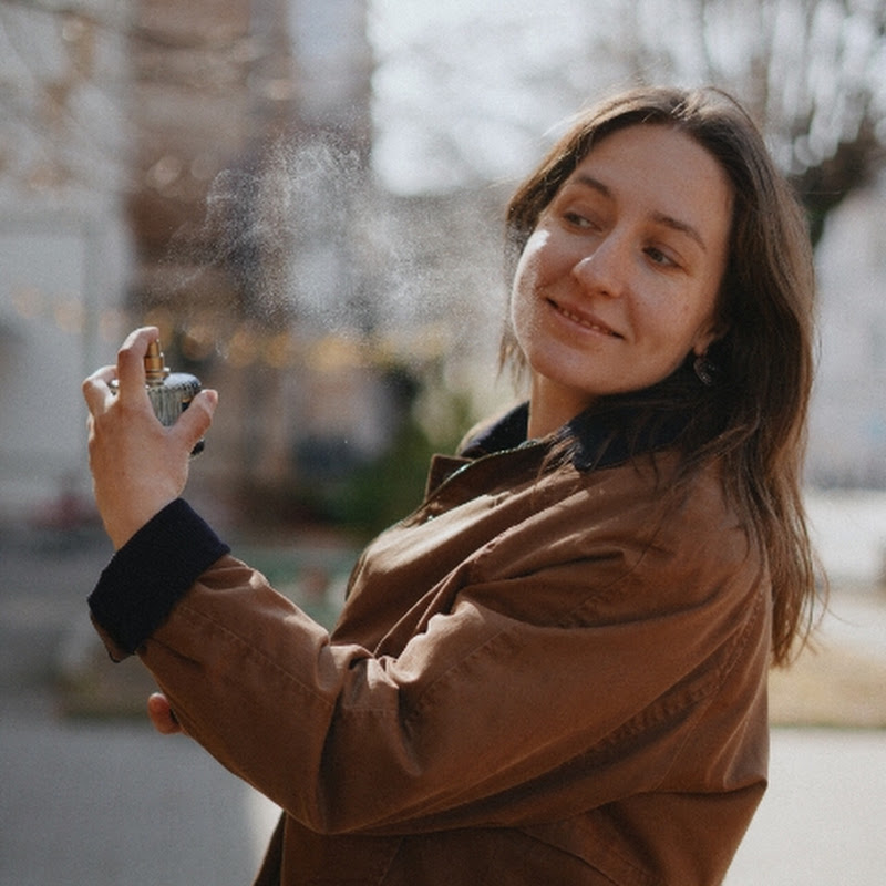 Daria F. Парфблогерка