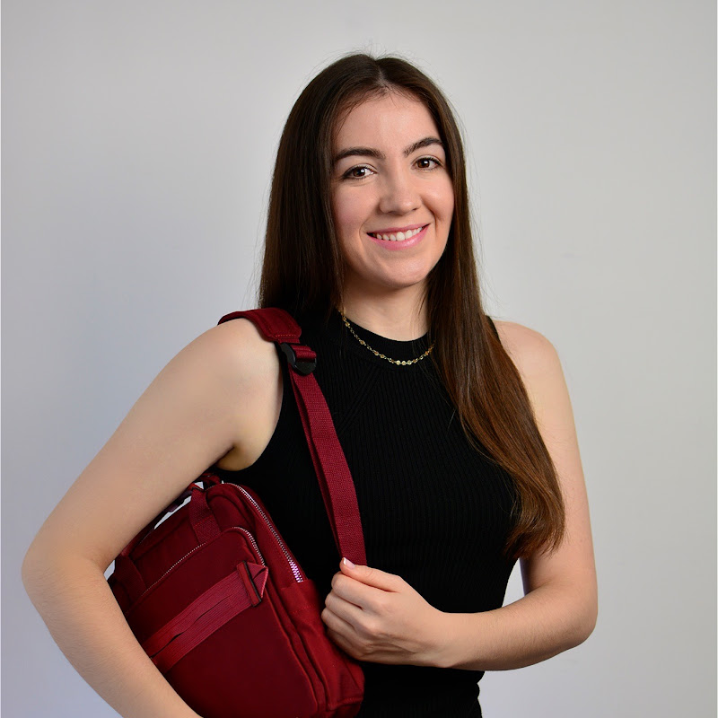 The Red Bag Travel channel avatar