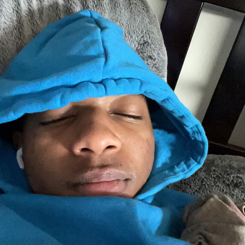 bro cheating to throw lobs😭🥀