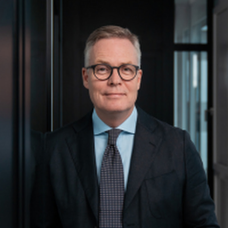 Dr. Michael Stoermer