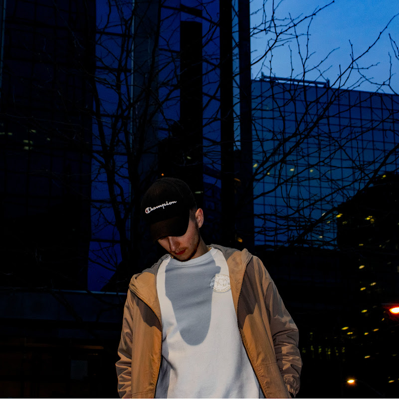 DJ CRUE icon