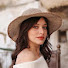 f7Xfma1zsfs-channel-avatar-Luna Blake