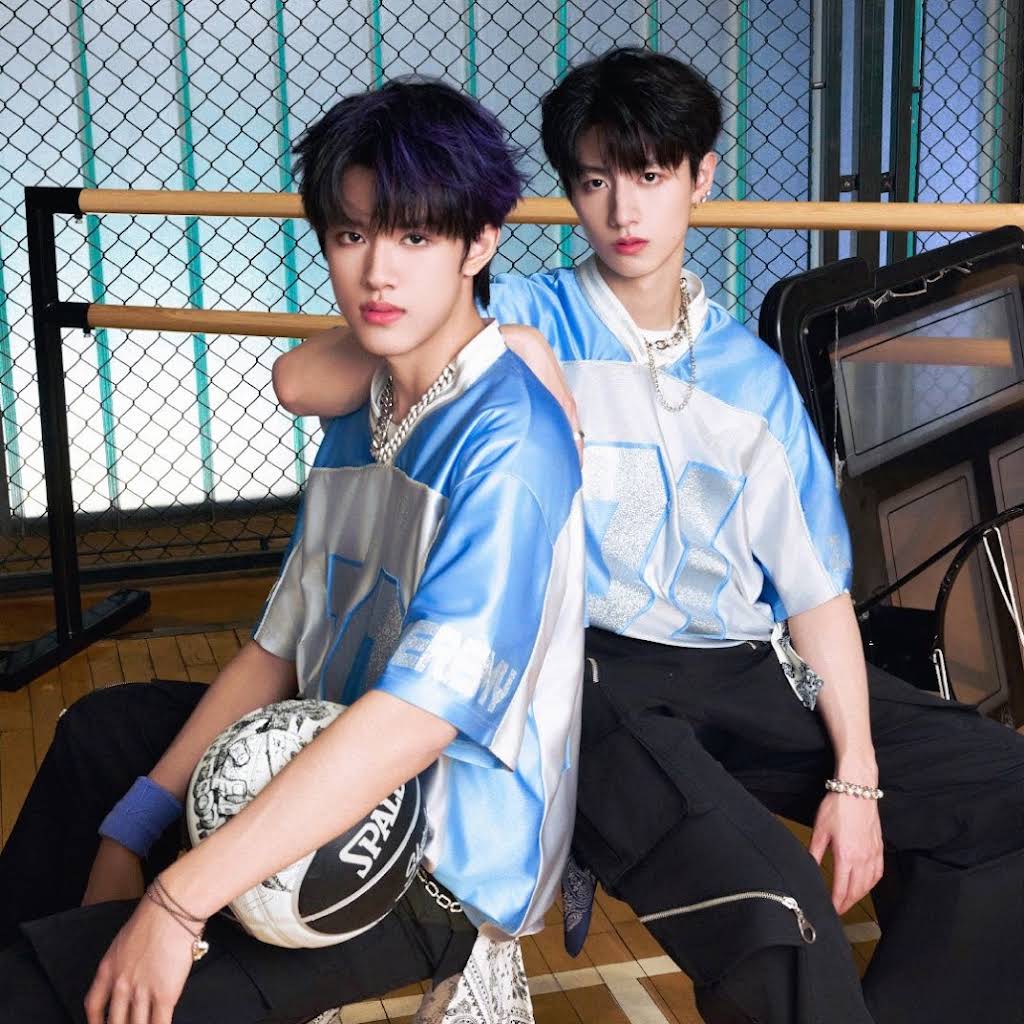 TF家族-陈奕恒Jonathan - YouTube