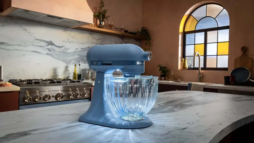 News: KitchenAid presenta Luminaire, la nuova Design Series 2026